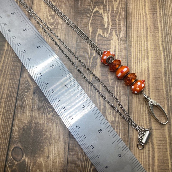 Gorgeous orange color artisan glass beaded clip holder silver tone long necklace - Picture 3 of 3
